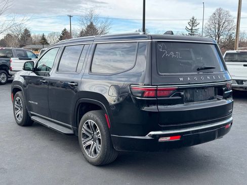 Used 2024 Jeep Wagoneer Series II w/ Flexible Seating Group image 5