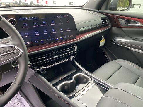 New 2026 Chevrolet Traverse Z71 image 24