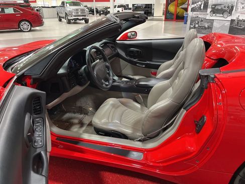 Used 1999 Chevrolet Corvette Convertible w/ Performance Handling Pkg image 10
