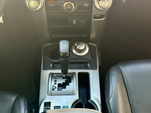 Used 2019 Toyota 4Runner SR5 AWD/4WD image 41