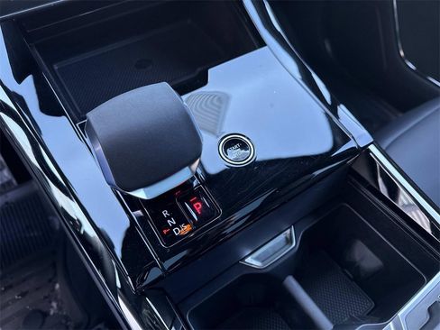 Used 2025 Land Rover Range Rover Sport Dynamic SE image 24