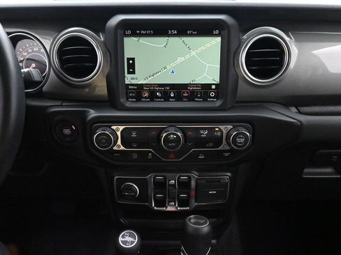 Used 2022 Jeep Wrangler Unlimited Sahara w/ LED Lighting Group AWD/4WD image 26