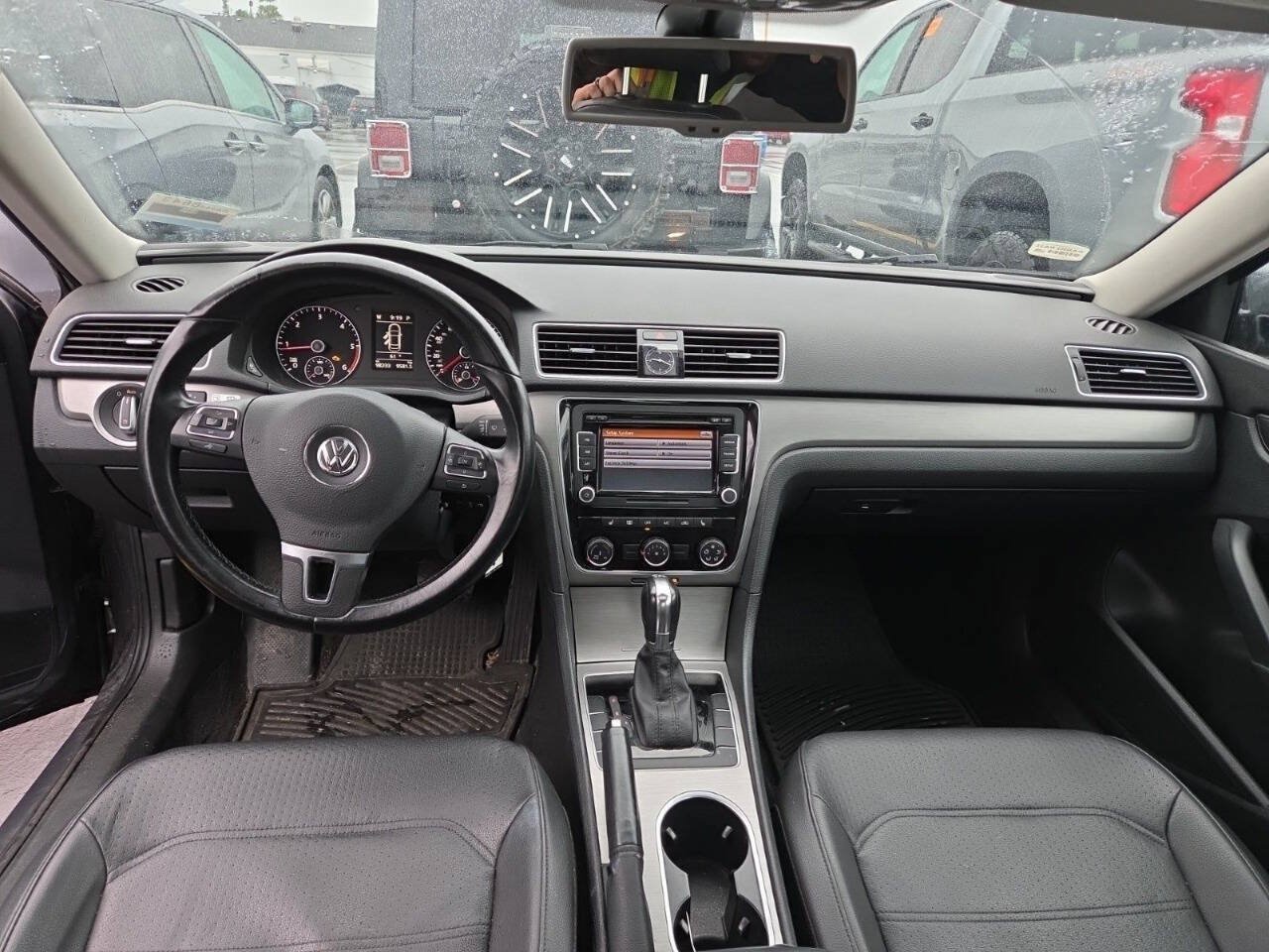 Used 2014 Volkswagen Passat TDI SE FWD image 3