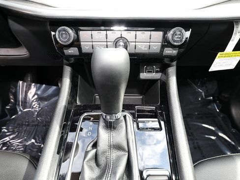 New 2026 Jeep Compass Limited w/ Sun, Sound & Navigation Group image 18