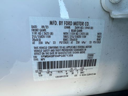 Used 2023 Ford Explorer Limited image 30