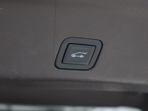 Used 2023 Chevrolet Tahoe LT w/ Luxury Package image 28