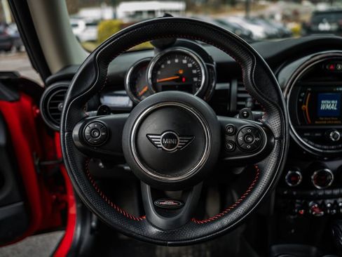 Used 2019 MINI Cooper S image 30