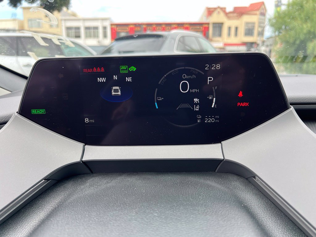 New 2027 Toyota Prius Plug-In Hybrid FWD image 30