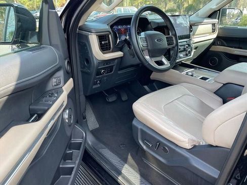 Used 2024 Ford Expedition Max Limited image 9