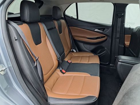 Used 2021 Buick Encore GX Essence image 23