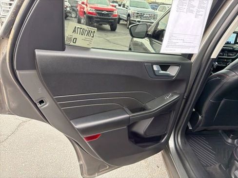 Used 2022 Ford Escape SEL w/ SEL Stealth AWD Package image 19