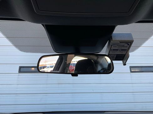 Used 2025 Nissan Sentra S image 16