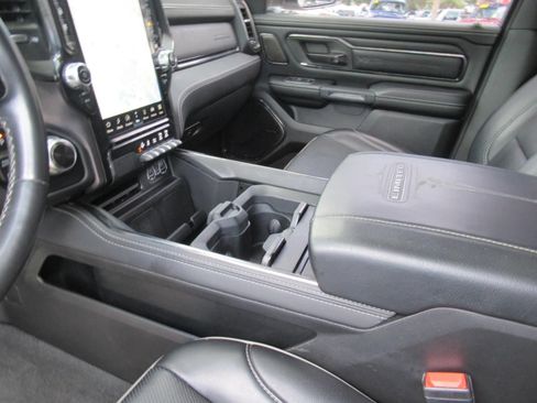 Used 2022 RAM 1500 Limited AWD/4WD image 16