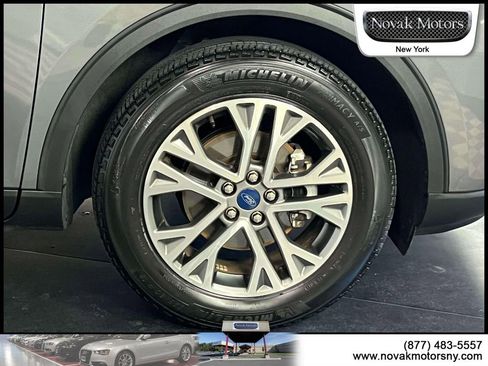 Used 2022 Ford Escape SEL w/ Technology Package image 9