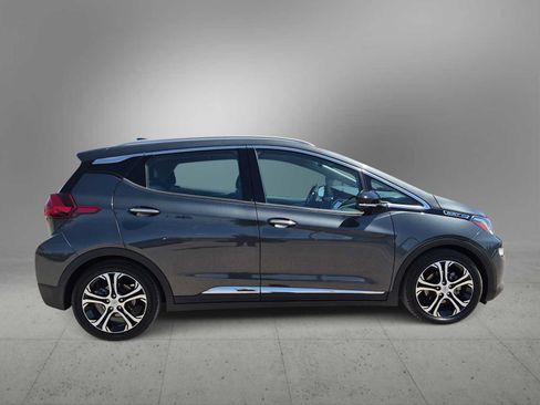 Used 2020 Chevrolet Bolt Premier w/ Infotainment Package FWD image 9