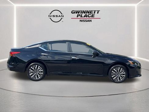 Used 2025 Nissan Altima 2.5 SV AWD/4WD image 26