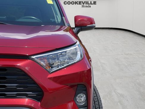 Used 2020 Toyota RAV4 XLE Premium AWD/4WD image 4
