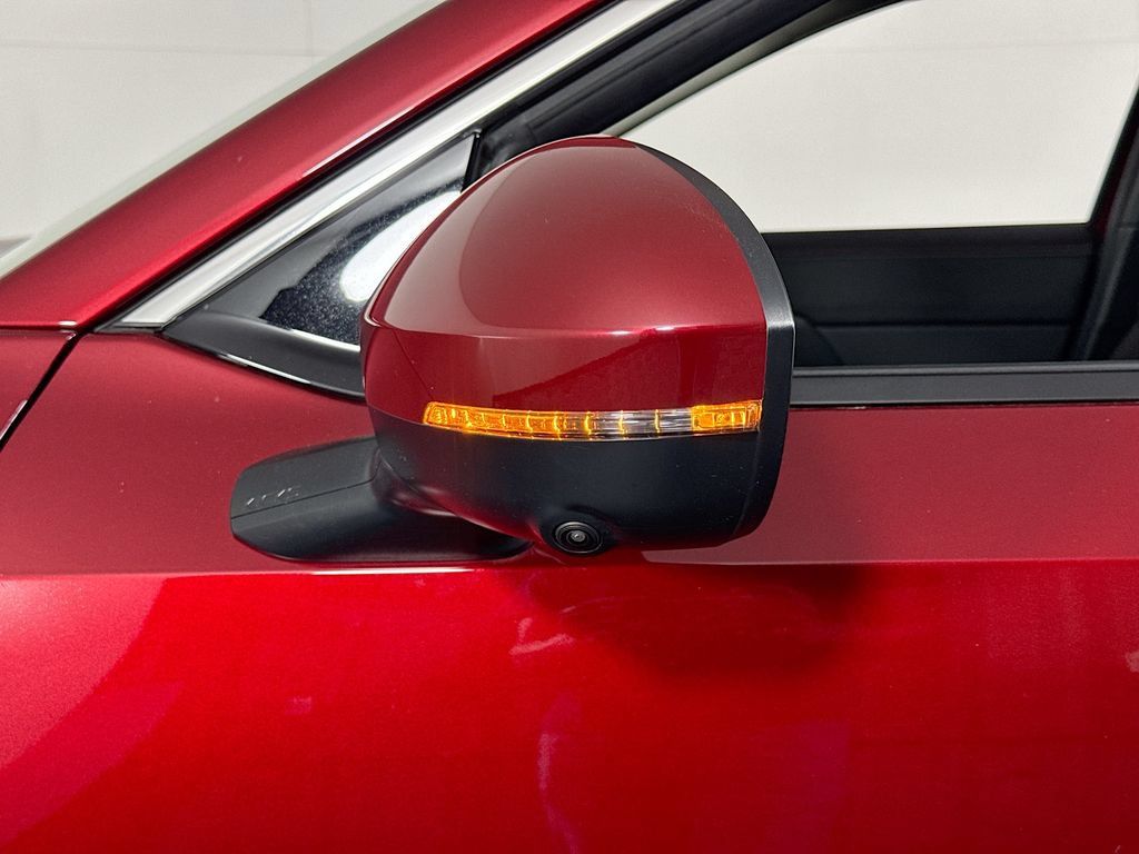 Used 2025 Nissan Kicks SR w/ Illumination Package AWD/4WD image 19