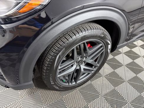 Certified 2025 Ford Explorer ST image 10