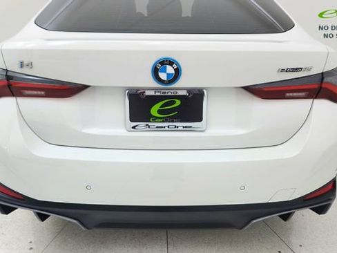 Used 2023 BMW i4 eDrive35 RWD image 11