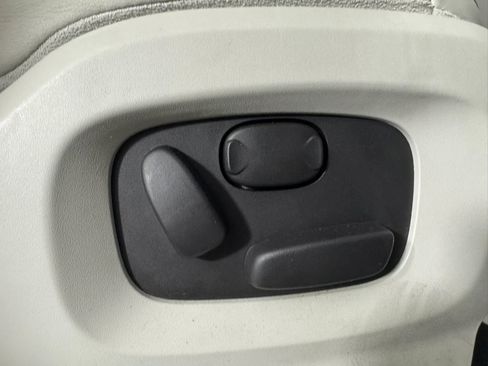 Used 2013 Land Rover Range Rover Evoque Prestige image 37