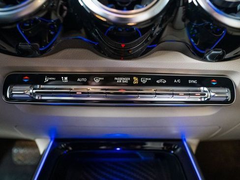 New 2026 Mercedes-Benz GLB 250 4MATIC image 20