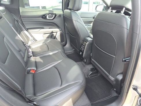 Used 2024 Jeep Compass Limited w/ High Altitude Package image 5