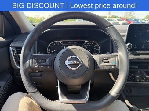 Used 2024 Nissan Rogue SV w/ SV Premium Package AWD/4WD image 36