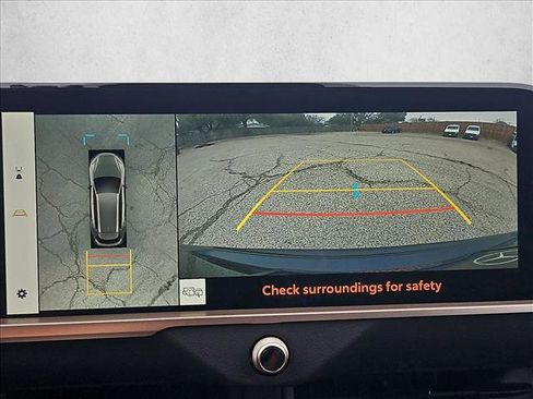 Used 2025 Toyota Crown Signia w/ Advanced Technology Package image 14