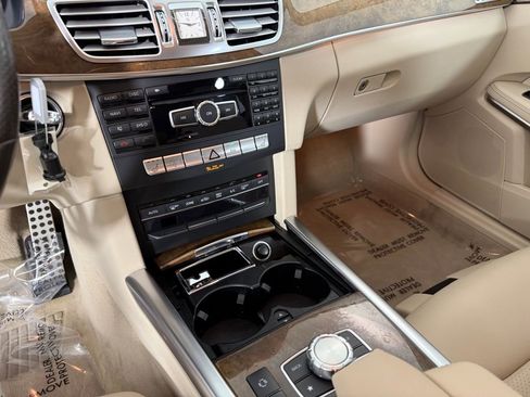 Used 2014 Mercedes-Benz E 350 Sedan image 21