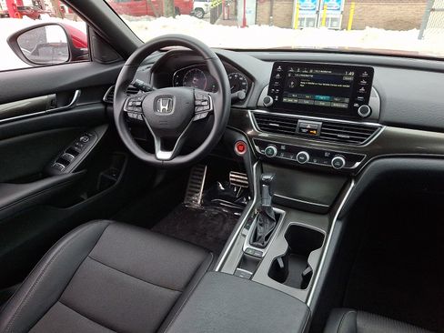 Used 2019 Honda Accord Sport image 13