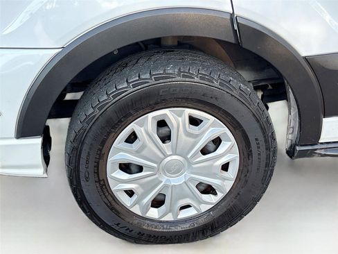 Used 2023 Ford Transit 350 XLT image 34