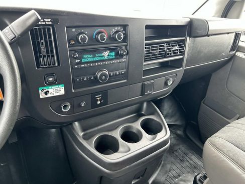 Used 2023 GMC Savana 2500 w/ Driver Convenience Package image 20