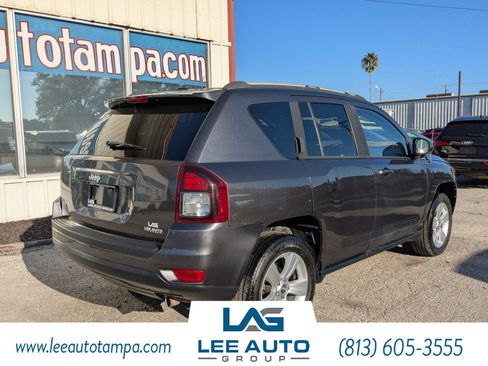 Used 2016 Jeep Compass Latitude image 4