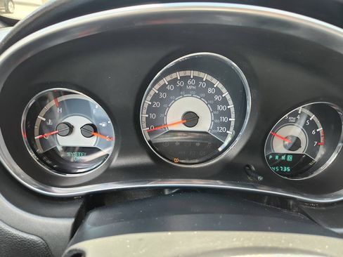 Used 2012 Chrysler 200 Touring FWD image 23