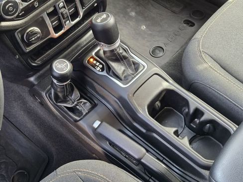 Certified 2024 Jeep Wrangler Sport S image 21