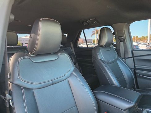 Used 2022 Ford Explorer ST w/ Equipment Group 401A image 11