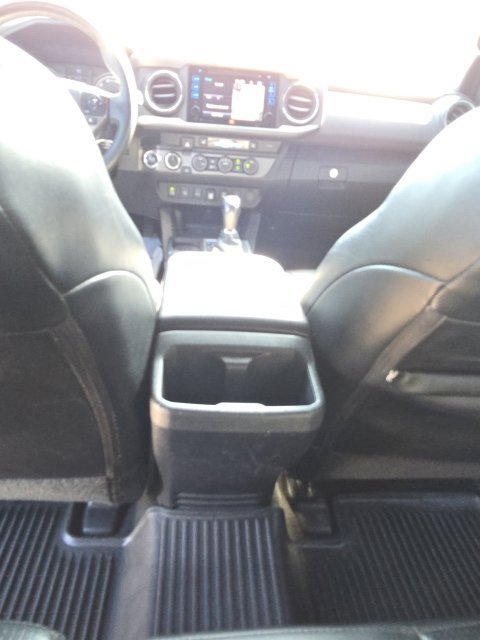 Used 2019 Toyota Tacoma TRD Sport AWD/4WD image 25
