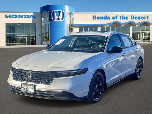 Certified 2025 Honda Accord SE image 3