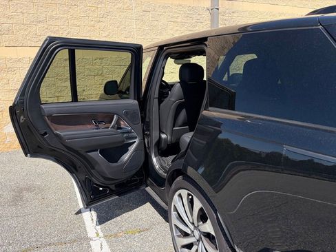 New 2025 Land Rover Range Rover SE AWD/4WD image 11
