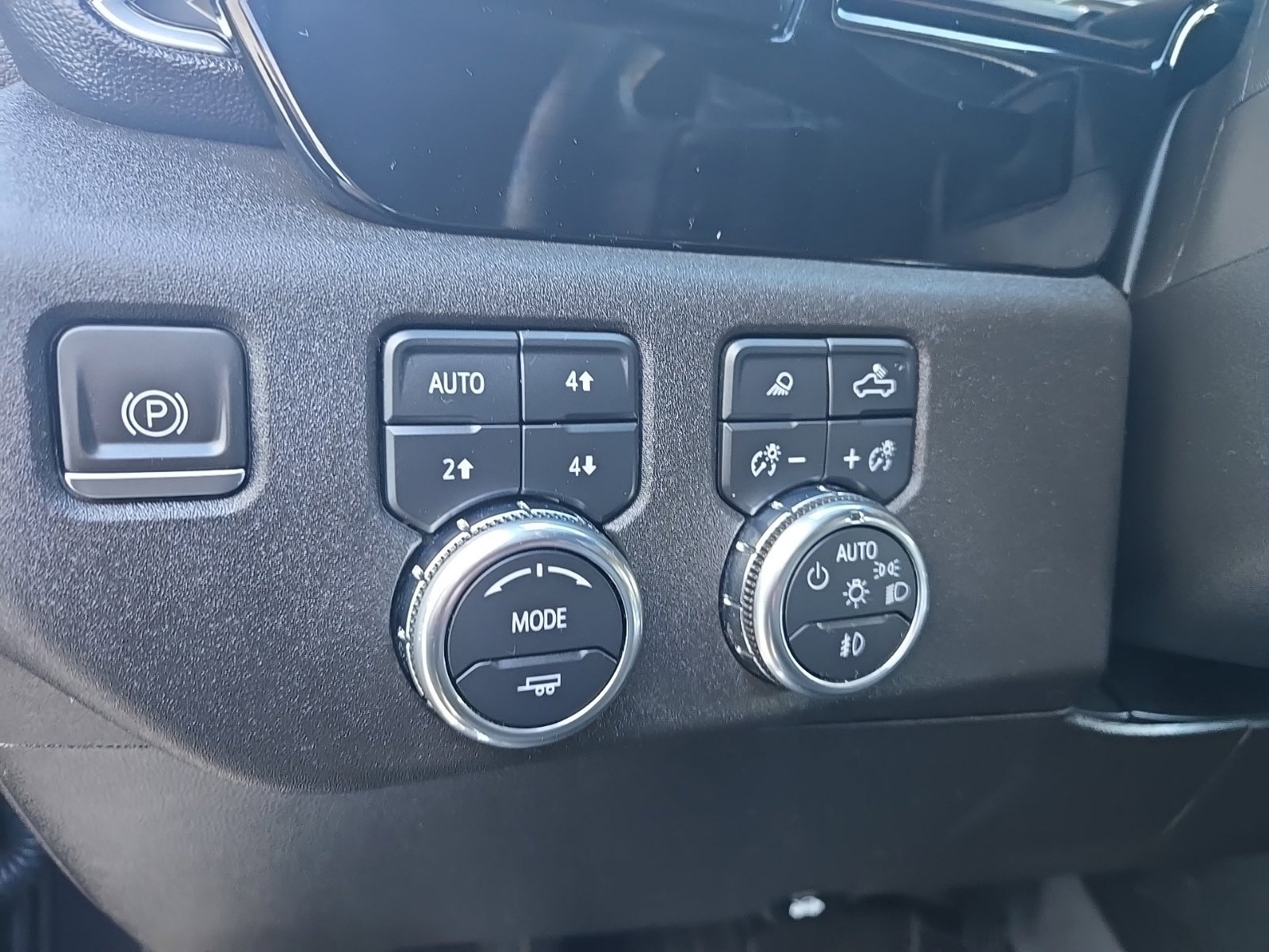 Used 2023 GMC Sierra 1500 SLT w/ SLT Premium Plus Package AWD/4WD image 23