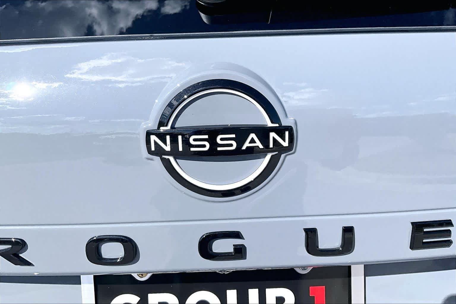 New 2027 Nissan Rogue SV FWD image 15