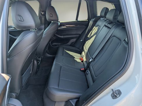 Used 2022 BMW X3 sDrive30i RWD image 11