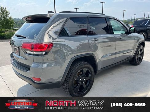 Used 2021 Jeep Grand Cherokee Freedom Edition AWD/4WD image 18