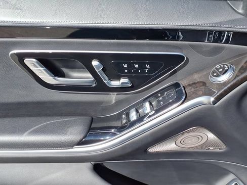Certified 2022 Mercedes-Benz S 500 4MATIC image 13