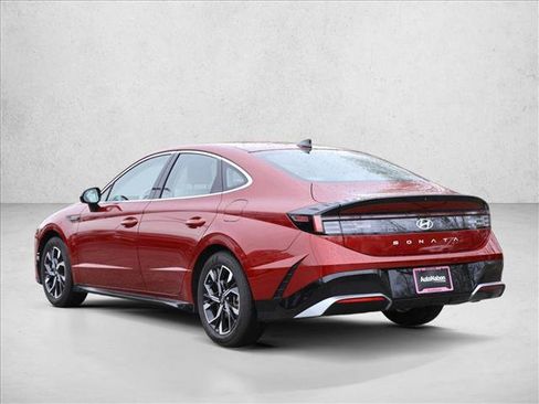 Certified 2025 Hyundai Sonata SEL FWD image 7