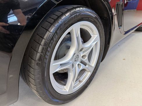 Used 2011 Porsche Cayman RWD image 8