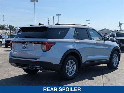 New 2026 Ford Explorer Active image 5