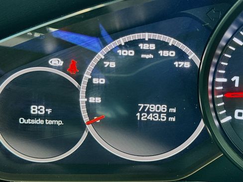 Used 2019 Porsche Cayenne AWD/4WD image 8