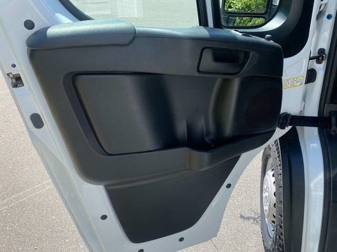 Used 2025 RAM ProMaster 2500 w/ Convenience Group FWD image 10
